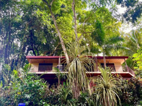 Bali inspired Casa Cascada w Jungle views pool